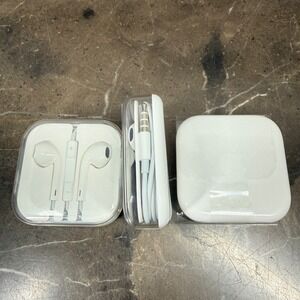 Apple EarPods 3.5mm Headphone Plug Wired Earbuds White (3 Pack Bundle)